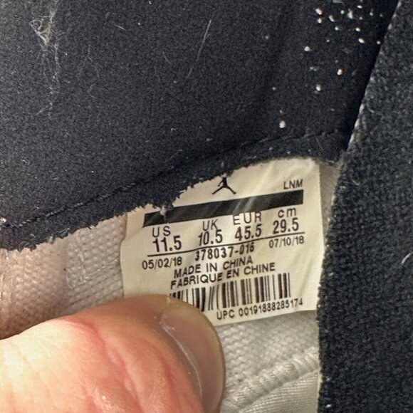 Jordan 11 Retro Platinum Tint Men’s Size 11.5 US - 378037-016 - Picture 2 of 14